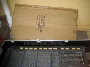Yamaha M3000 Series Professional Mixer