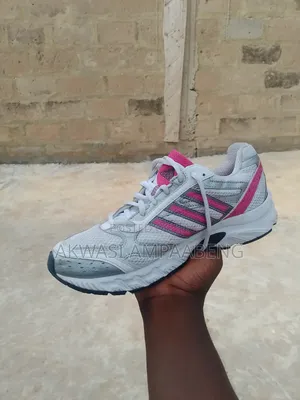 Adidas Sneakers