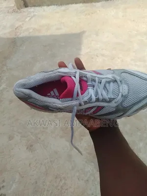 Adidas Sneakers