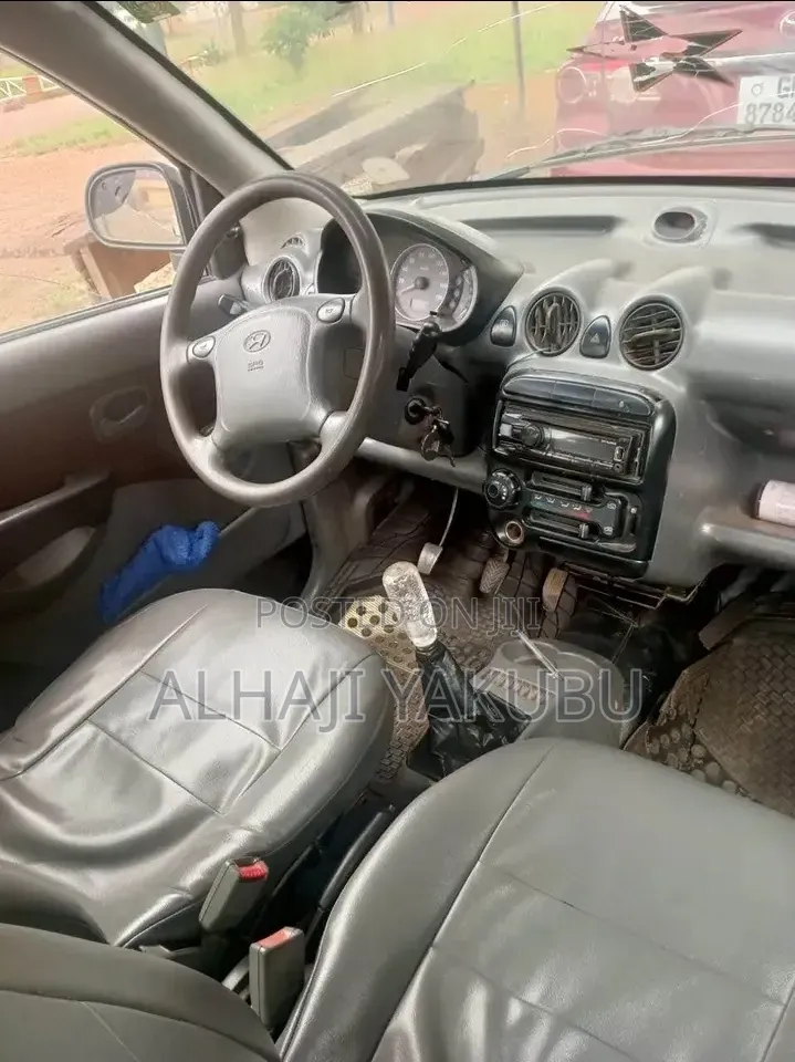 Hyundai Aero 2003