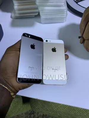 Apple iPhone SE 16 GB Bronze