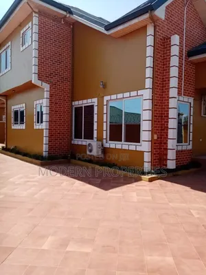 4bdrm House in Modern Properties, Sakumono for rent