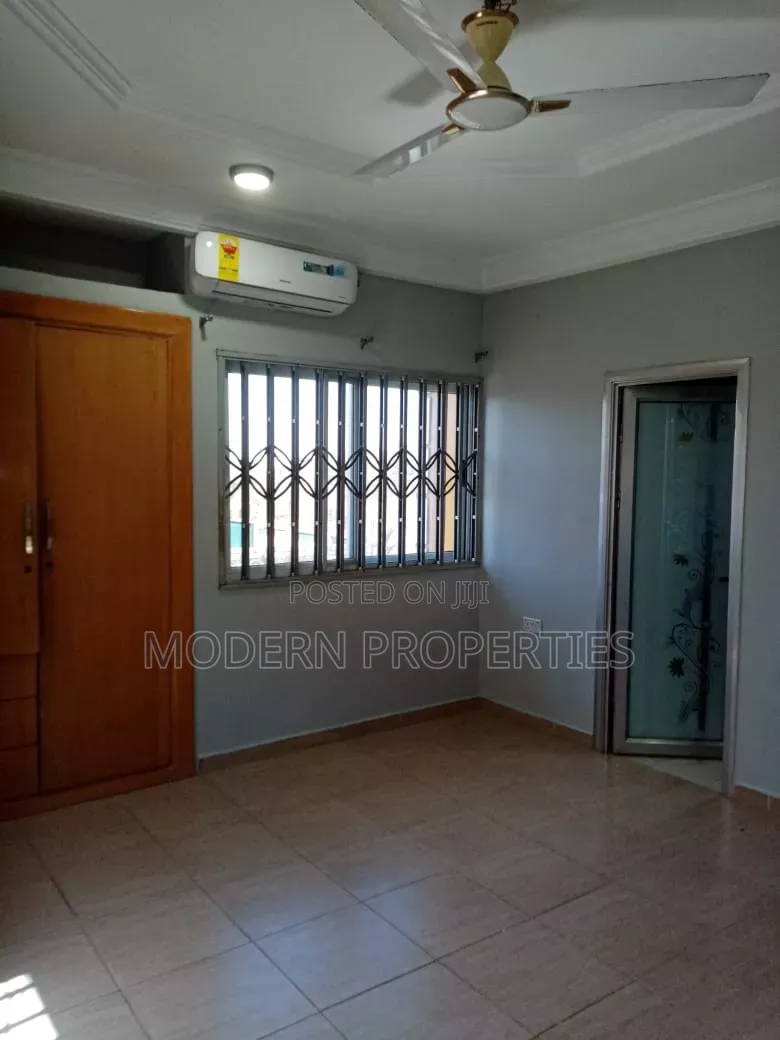 4bdrm House in Modern Properties, Sakumono for rent
