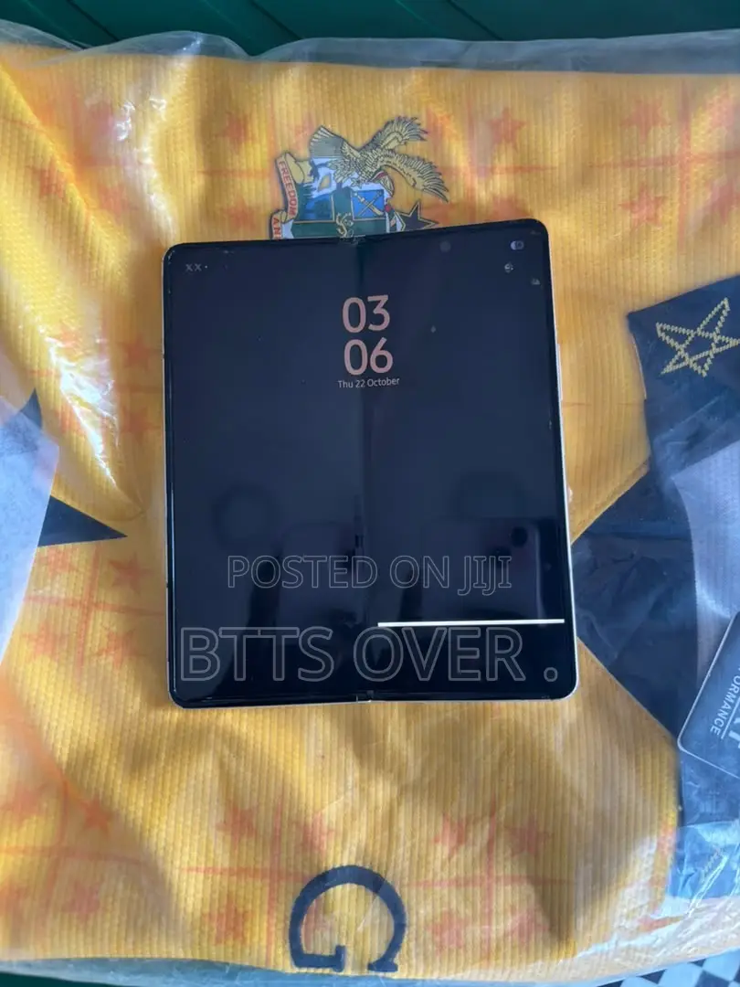 Samsung Galaxy Z Fold4 256 GB Gold