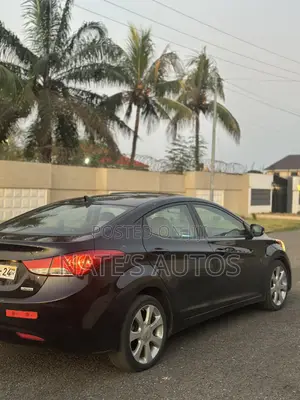 Hyundai Elantra Limited Sedan FWD (1.8L 4cyl 6A) 2013 Black