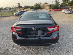 Honda Accord LX (1.5L 4cyl Turbo CVT) 2019 Black