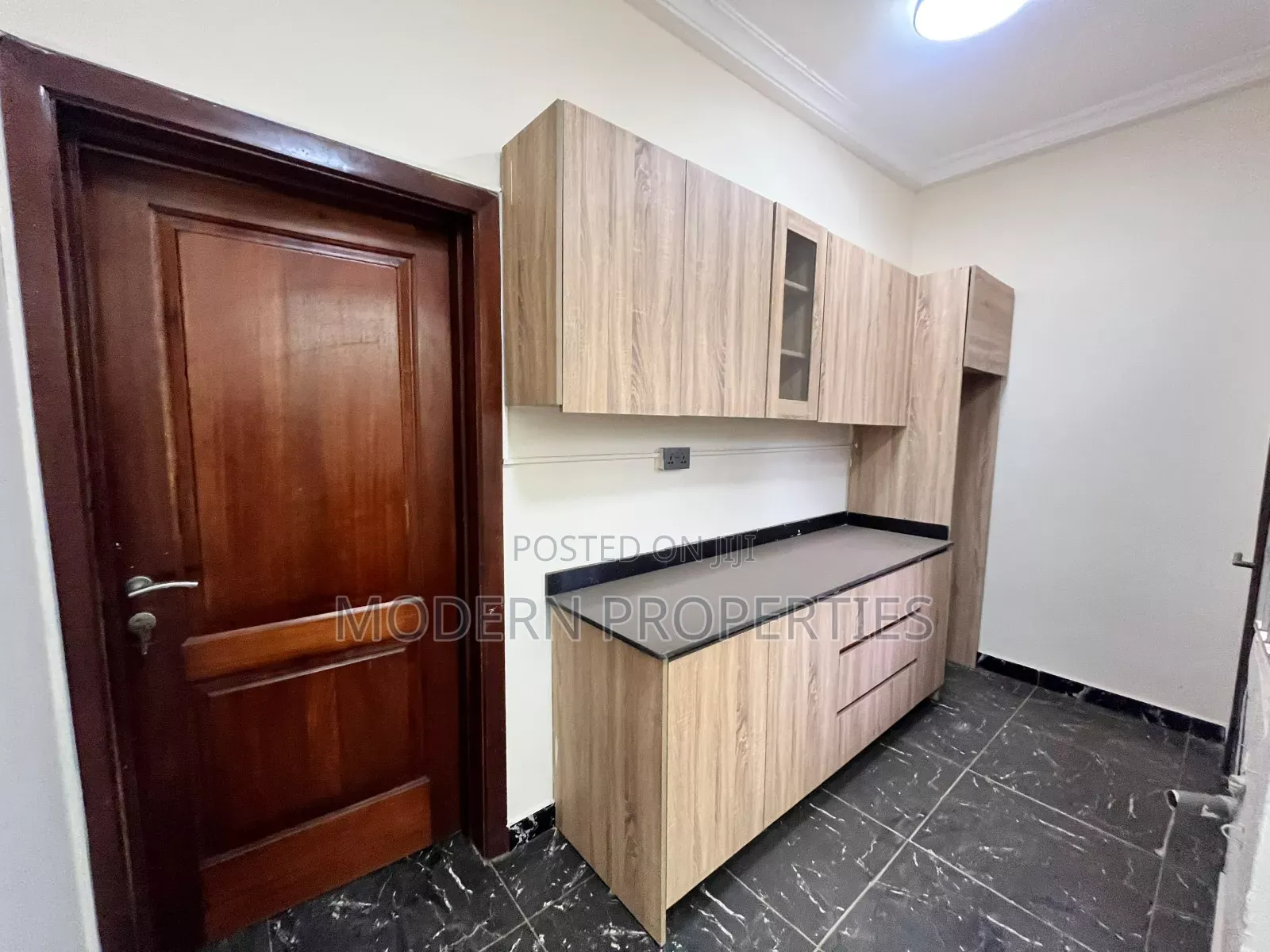 2bdrm Apartment in Modern Properties, A&C Mall Area for rent