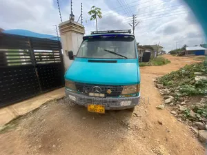 Mercedes-Benz Sprinter 2017 Blue
