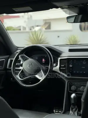 Volkswagen Atlas 2.0T SE w/Technology 2022 Gray