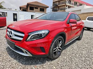 Mercedes-Benz GLA-Class 2016 Red