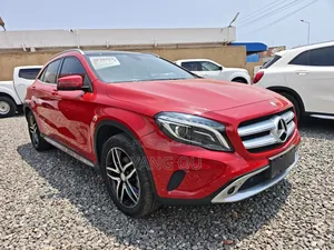 Mercedes-Benz GLA-Class 2016 Red