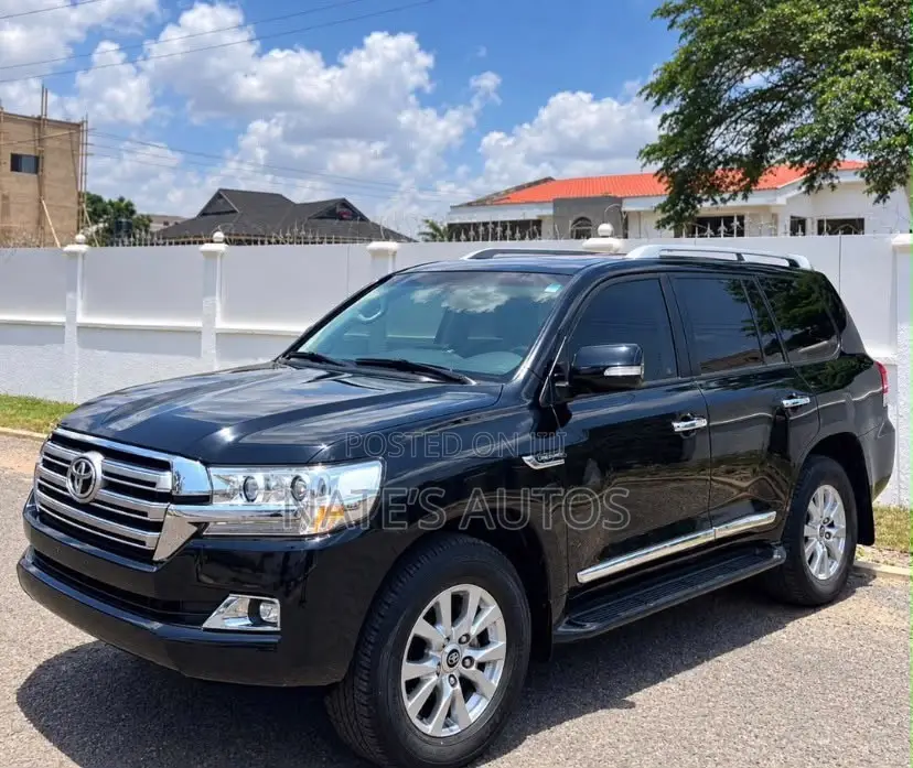 Toyota Land Cruiser 5.7 V8 EXR 2017 Black