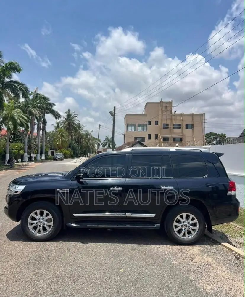 Toyota Land Cruiser 5.7 V8 EXR 2017 Black