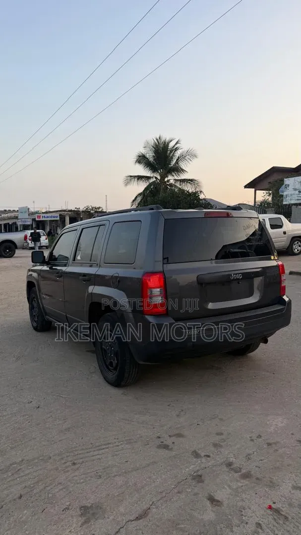 Jeep Patriot Altitude Edition 4dr SUV (2.0L 4cyl CVT) 2015 Black