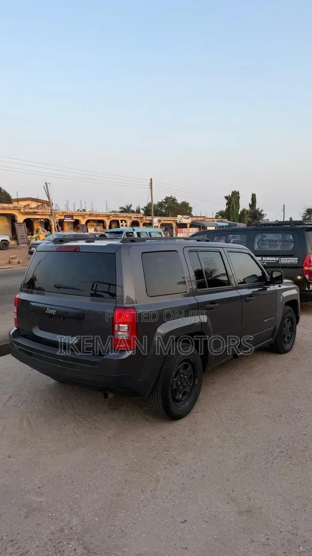 Jeep Patriot Altitude Edition 4dr SUV (2.0L 4cyl CVT) 2015 Black