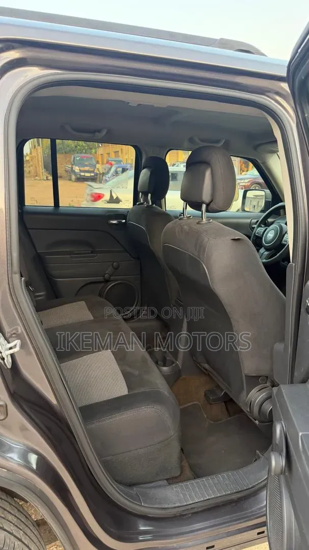 Jeep Patriot Altitude Edition 4dr SUV (2.0L 4cyl CVT) 2015 Black