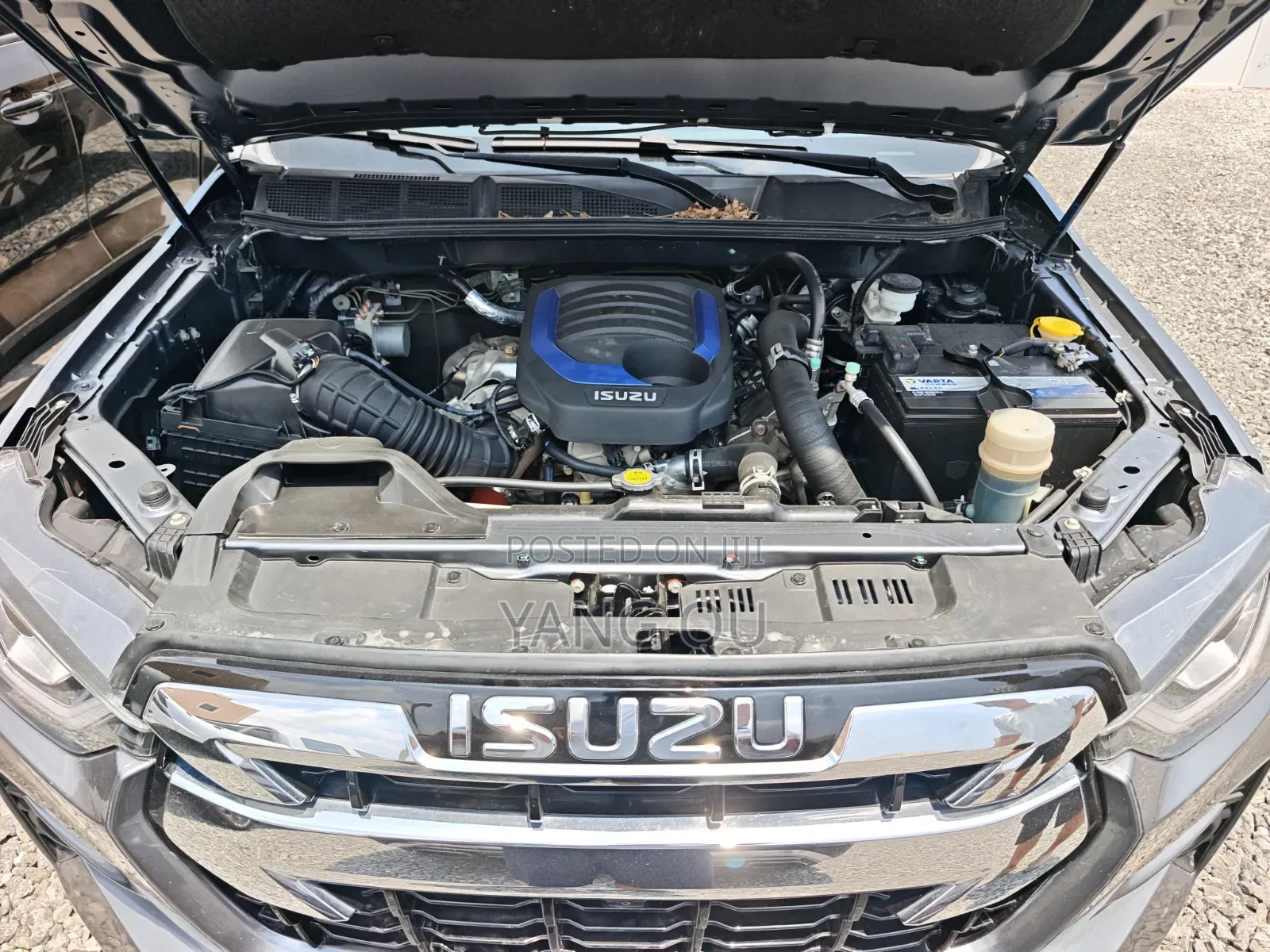 Isuzu D-MAX 2022 Gray