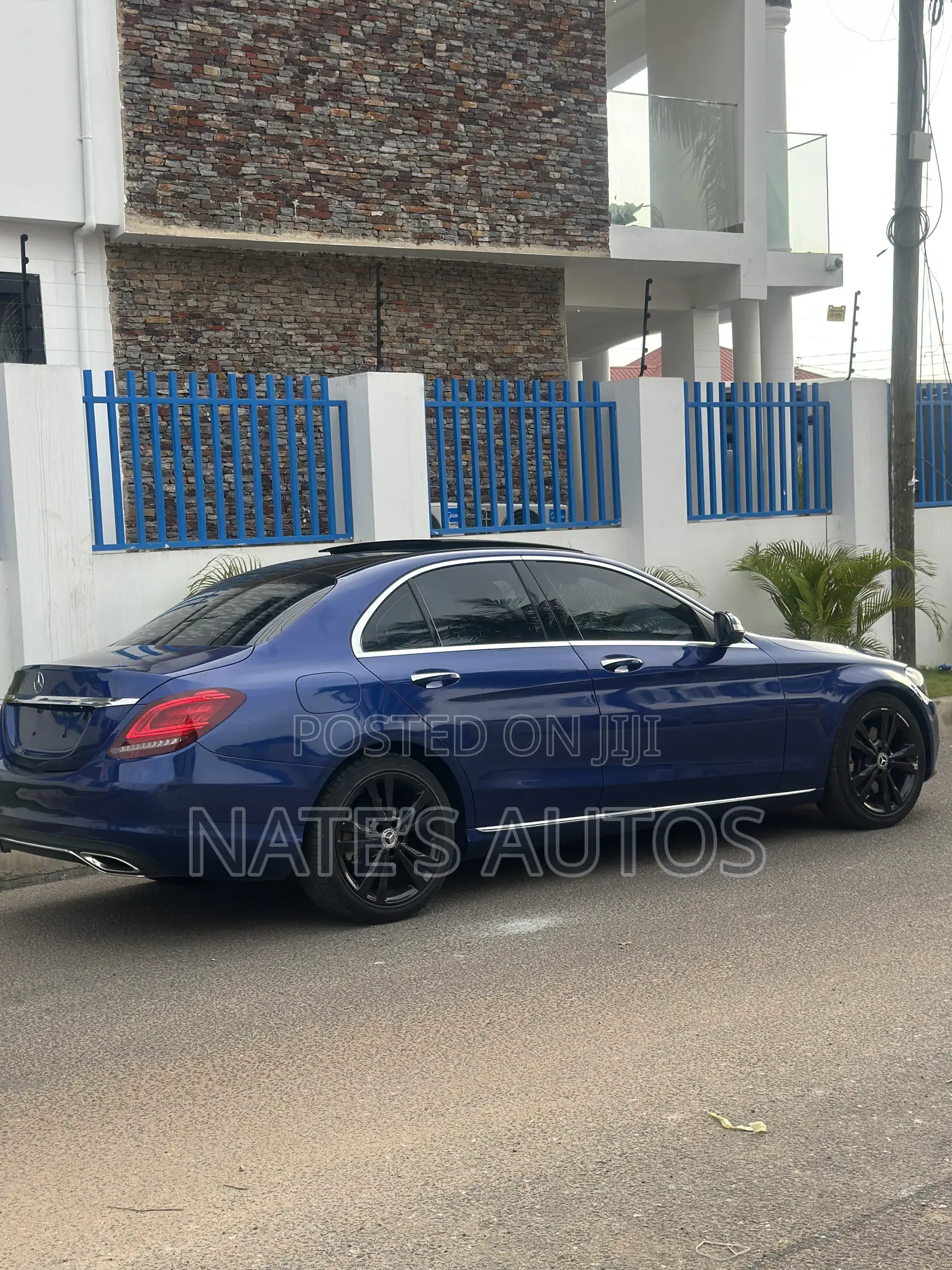 Mercedes-Benz C300 Luxury 4matic Sedan AWD (2.0L 4cyl 7A) 2017 Blue
