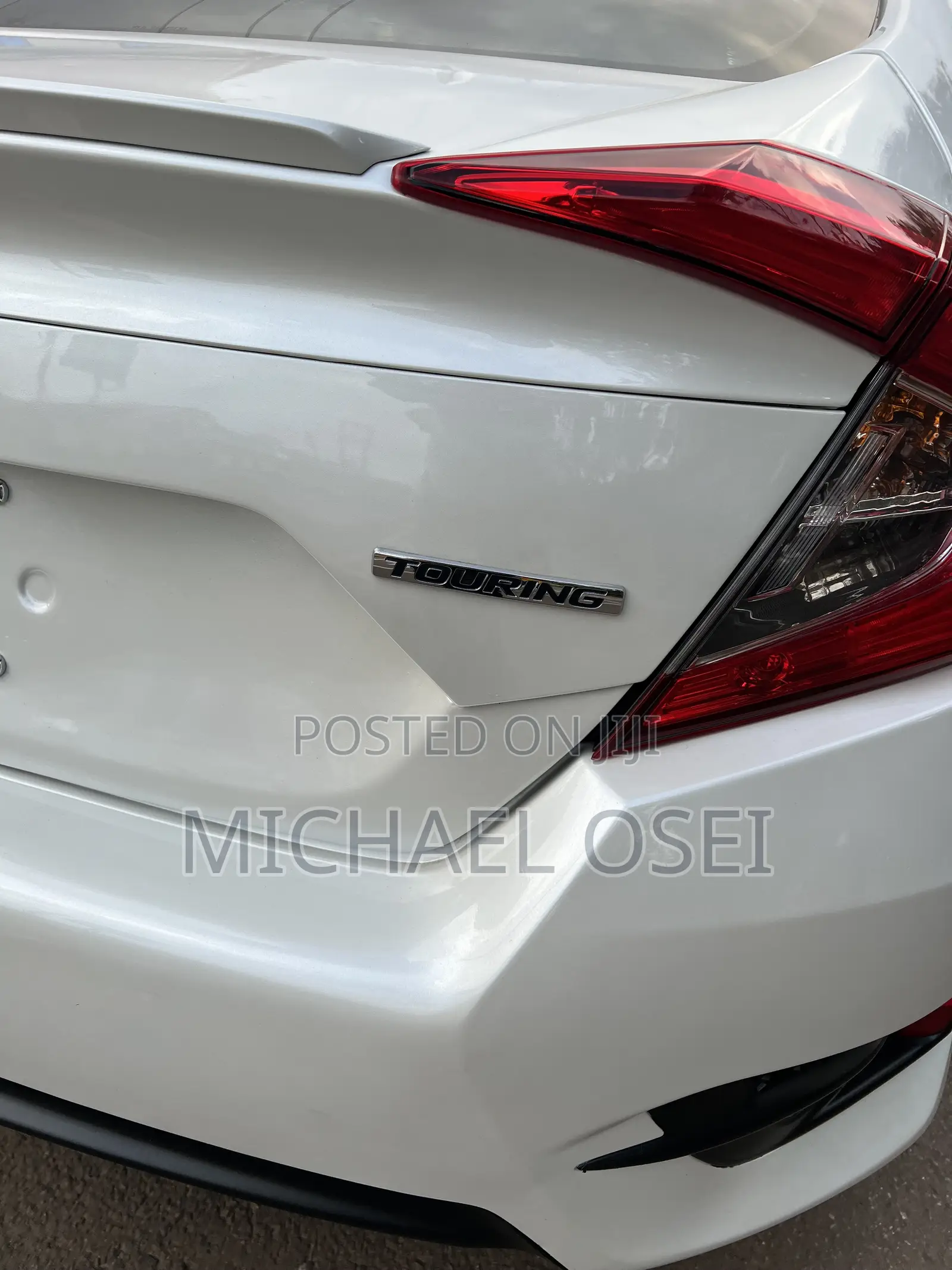 Honda Civic Touring 2dr Coupe (1.5L 4cyl) 2017 Pearl