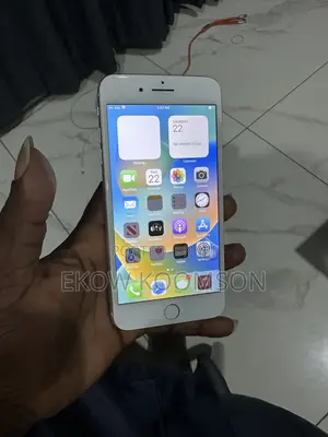 Apple iPhone 8 Plus 64 GB White