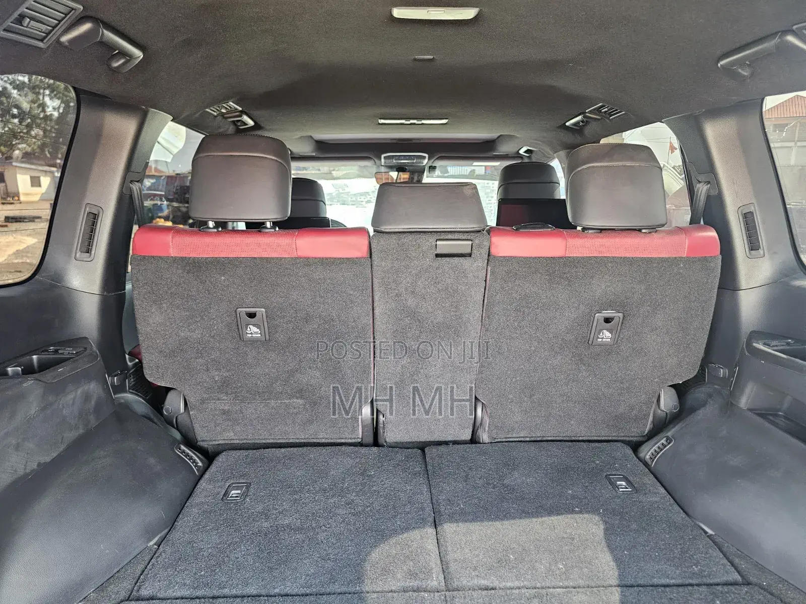 Toyota Land Cruiser LC300 2023 Black