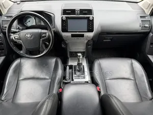 Toyota Land Cruiser Prado 2.8 2021 Matt Black