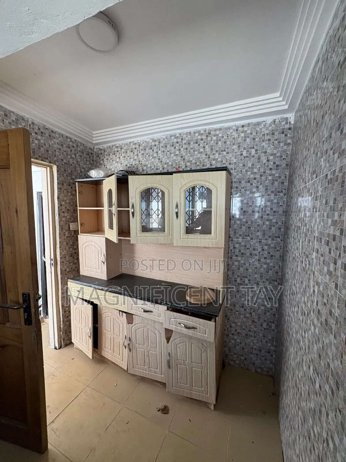 1bdrm Apartment in Magnificent, Tseaddo for rent
