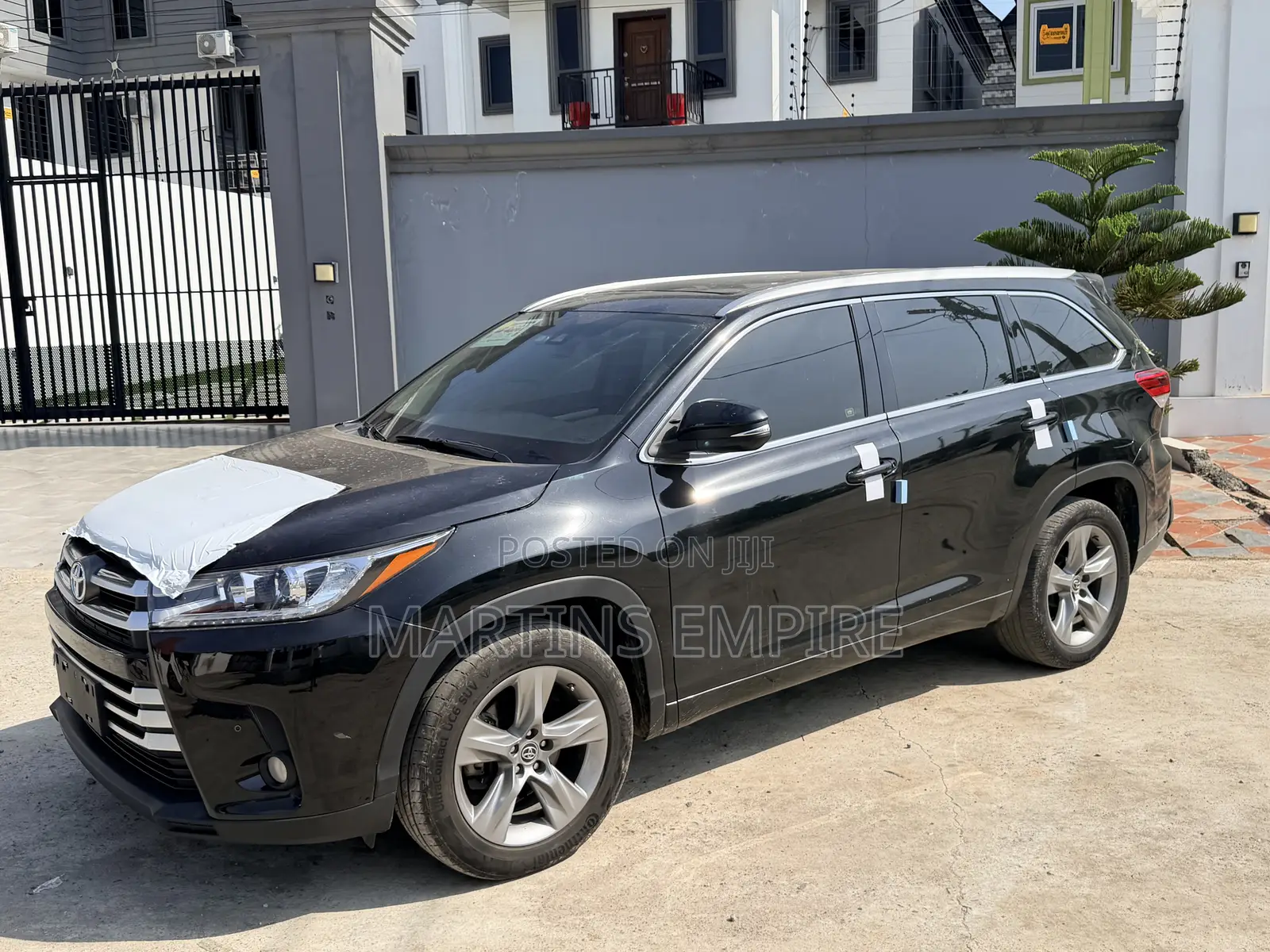 Toyota Highlander XLE 4x4 V6 (3.5L 6cyl 8A) 2018 Black
