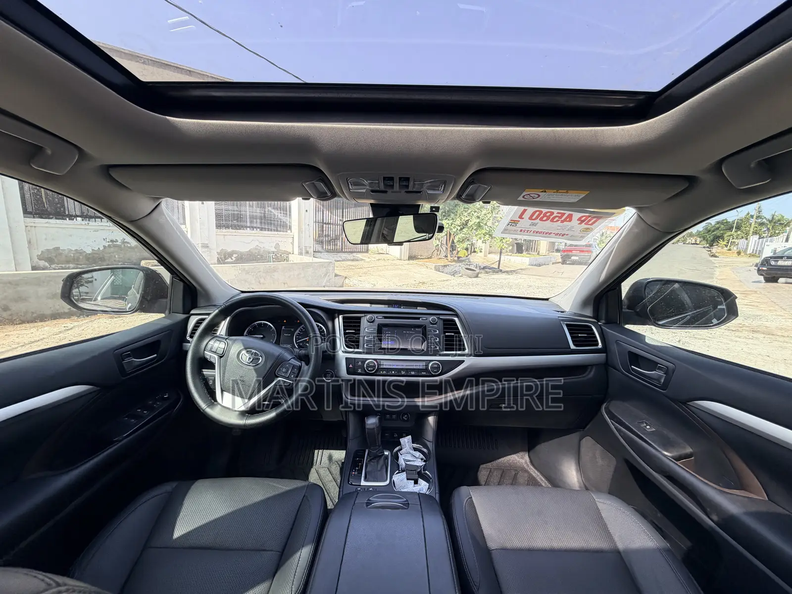 Toyota Highlander XLE 4x4 V6 (3.5L 6cyl 8A) 2018 Black