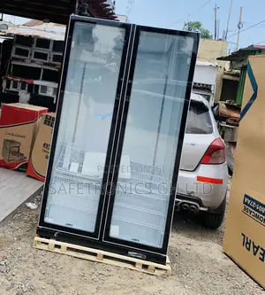 Order 2 Doors Pearl Display Cool/Fresh 690L Fridge