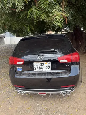 Kia Forte EX Hatchback 2012 Black