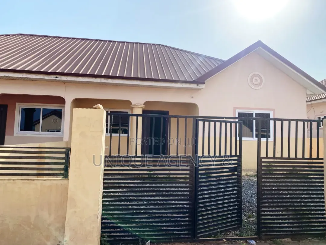 2bdrm Apartment in Community 25 for sale