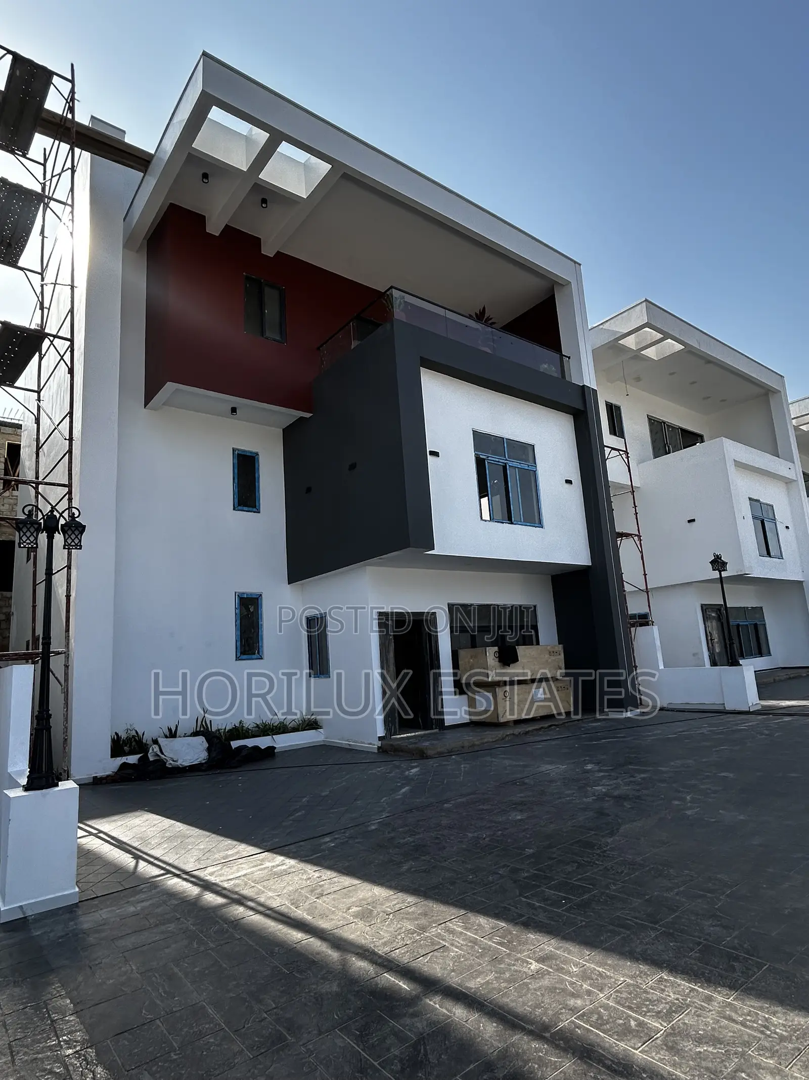 4bdrm Townhouse/Terrace in East Airport, Spintex for sale