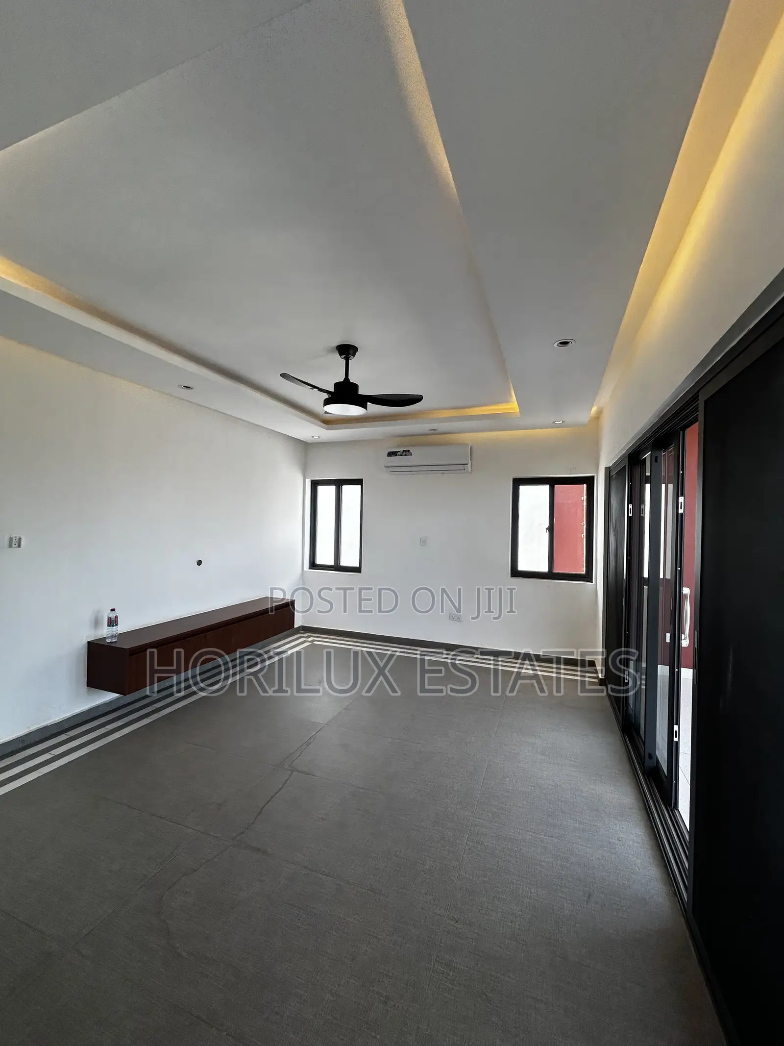 4bdrm Townhouse/Terrace in East Airport, Spintex for sale