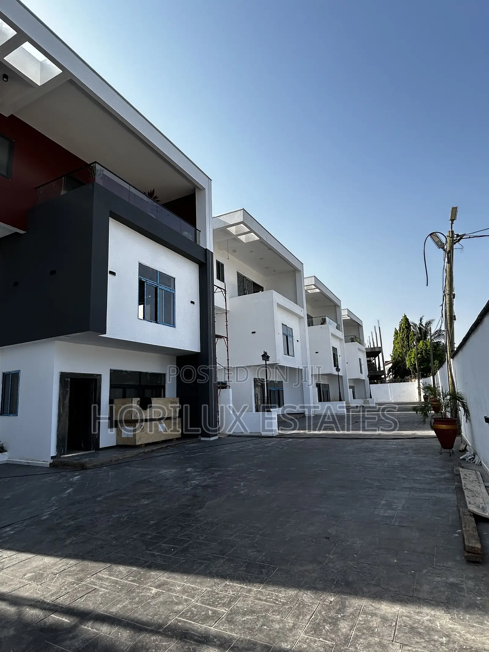 4bdrm Townhouse/Terrace in East Airport, Spintex for sale