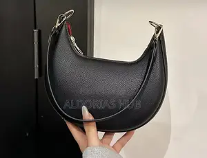 Ladies Crescent Shoulder Bag!