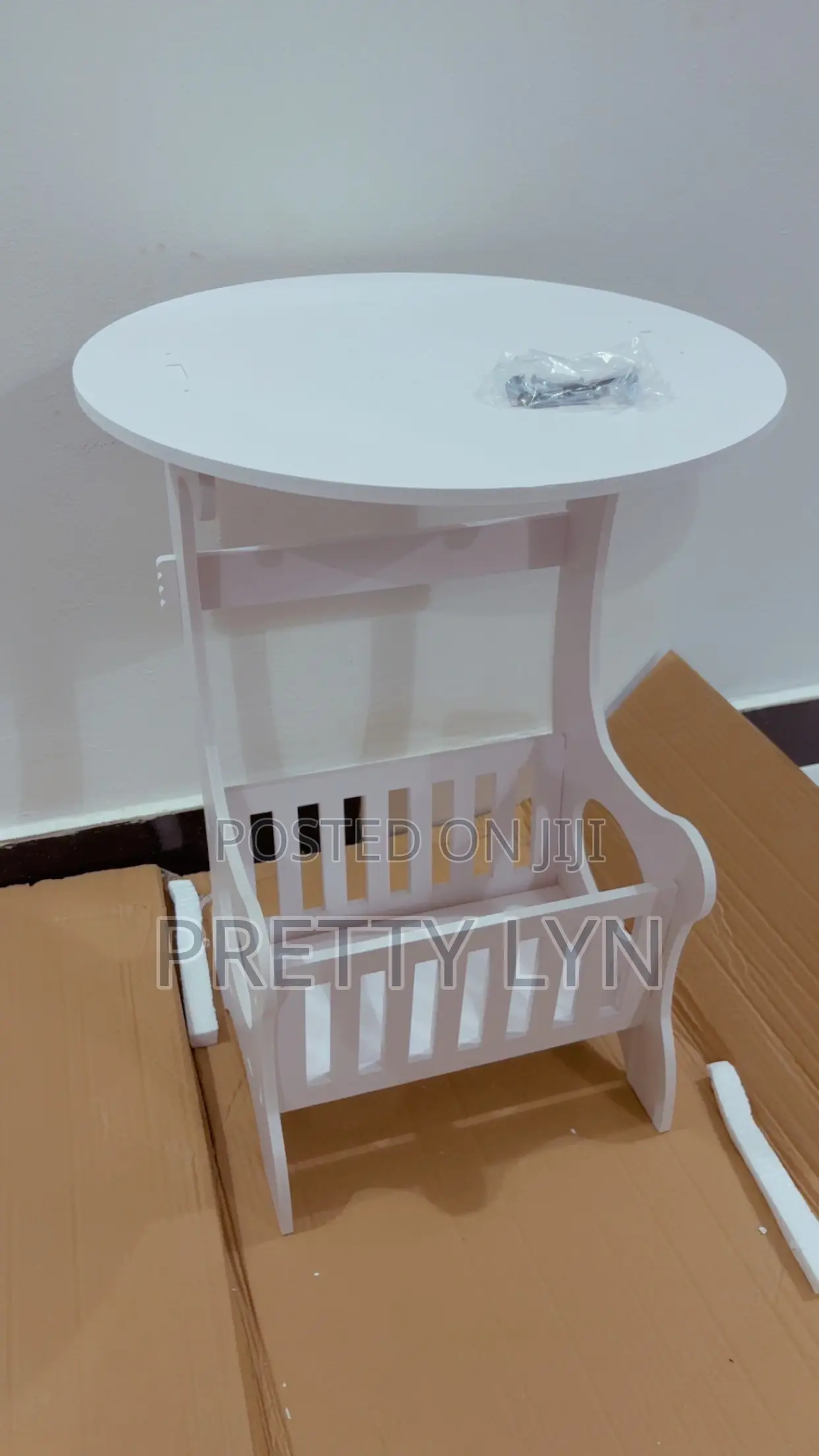 Round Coffee Table /Bedside Table