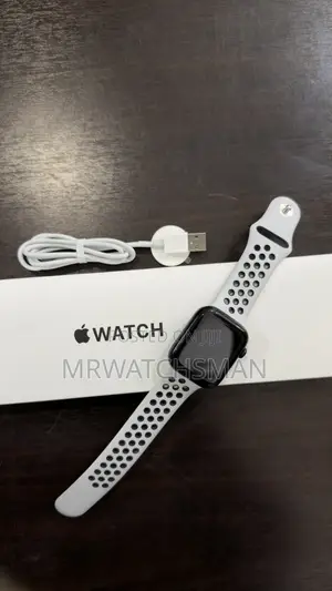 Apple Watch Series 7 45mm GPS & GPS+cel