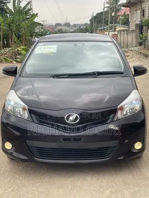 Toyota Vitz 1.3 AWD 5dr 2014 Purple