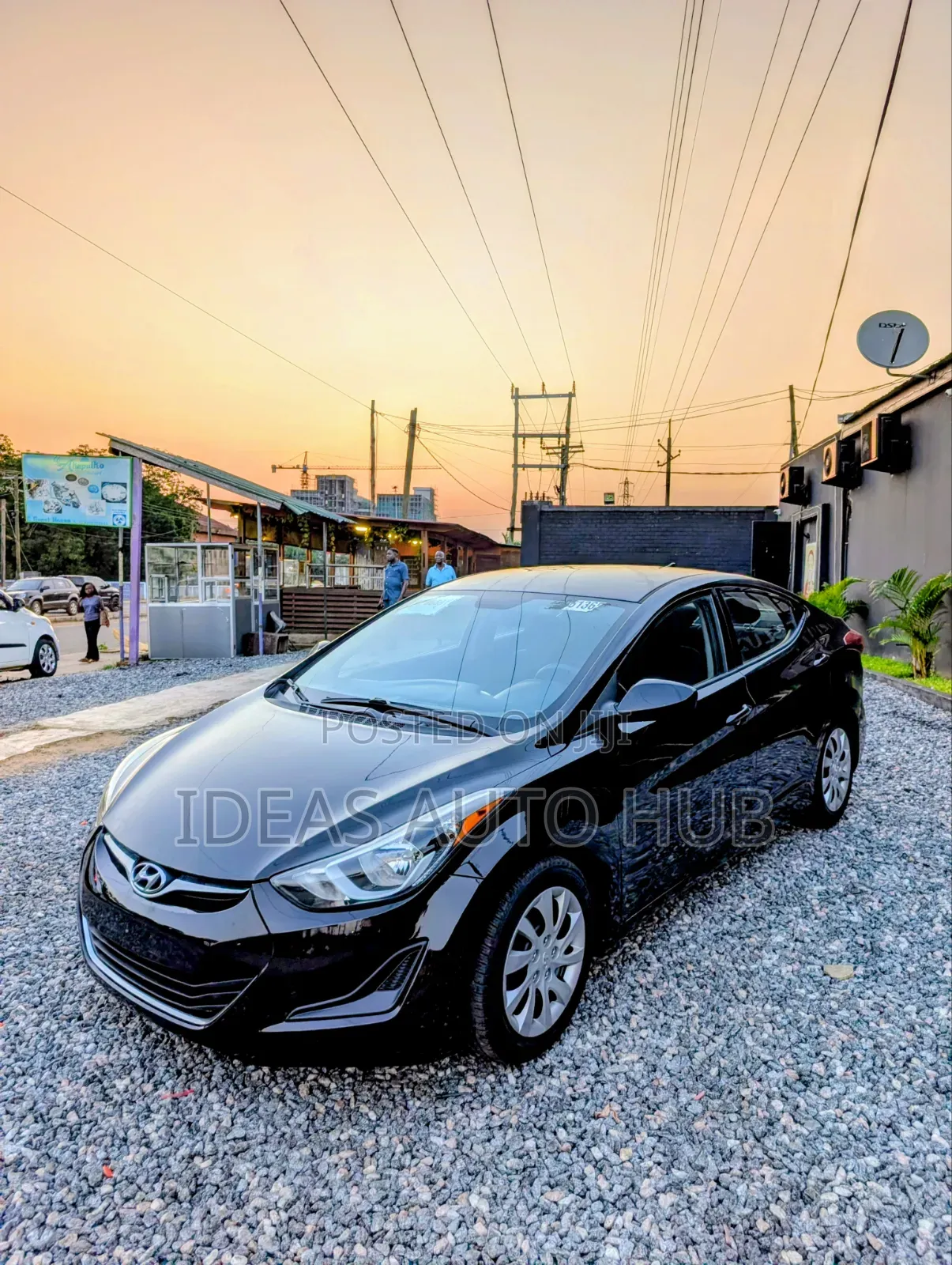 Hyundai Elantra SE Sedan FWD (1.8L 4cyl 6A) 2016 Black