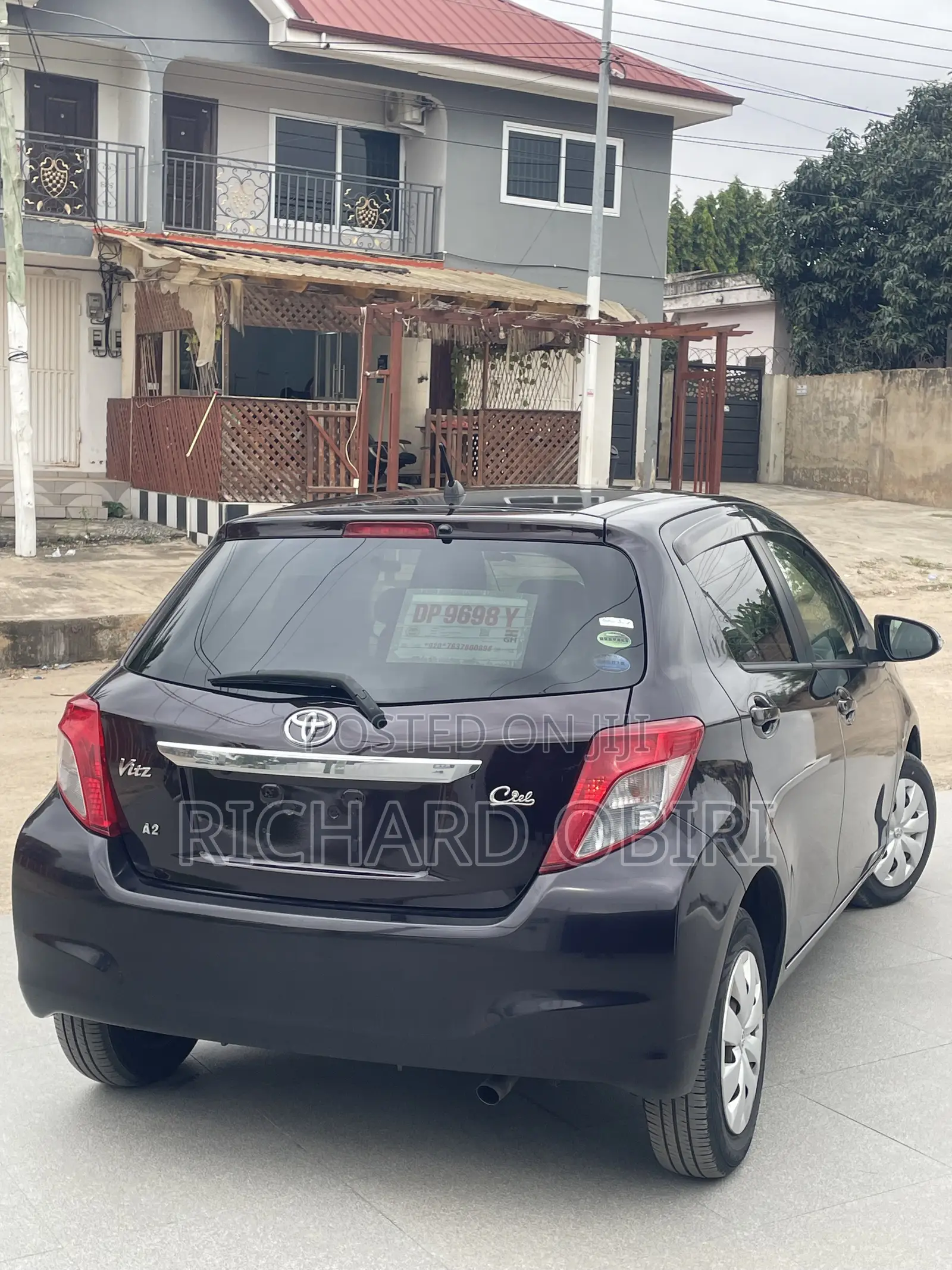 Toyota Vitz 1.3 AWD 5dr 2014 Purple