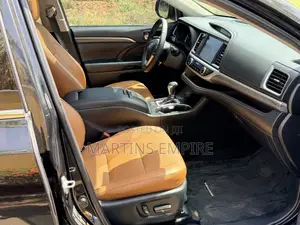 Toyota Highlander XLE 2019 Black