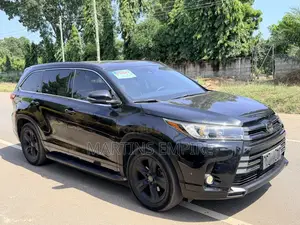 Toyota Highlander XLE 2019 Black