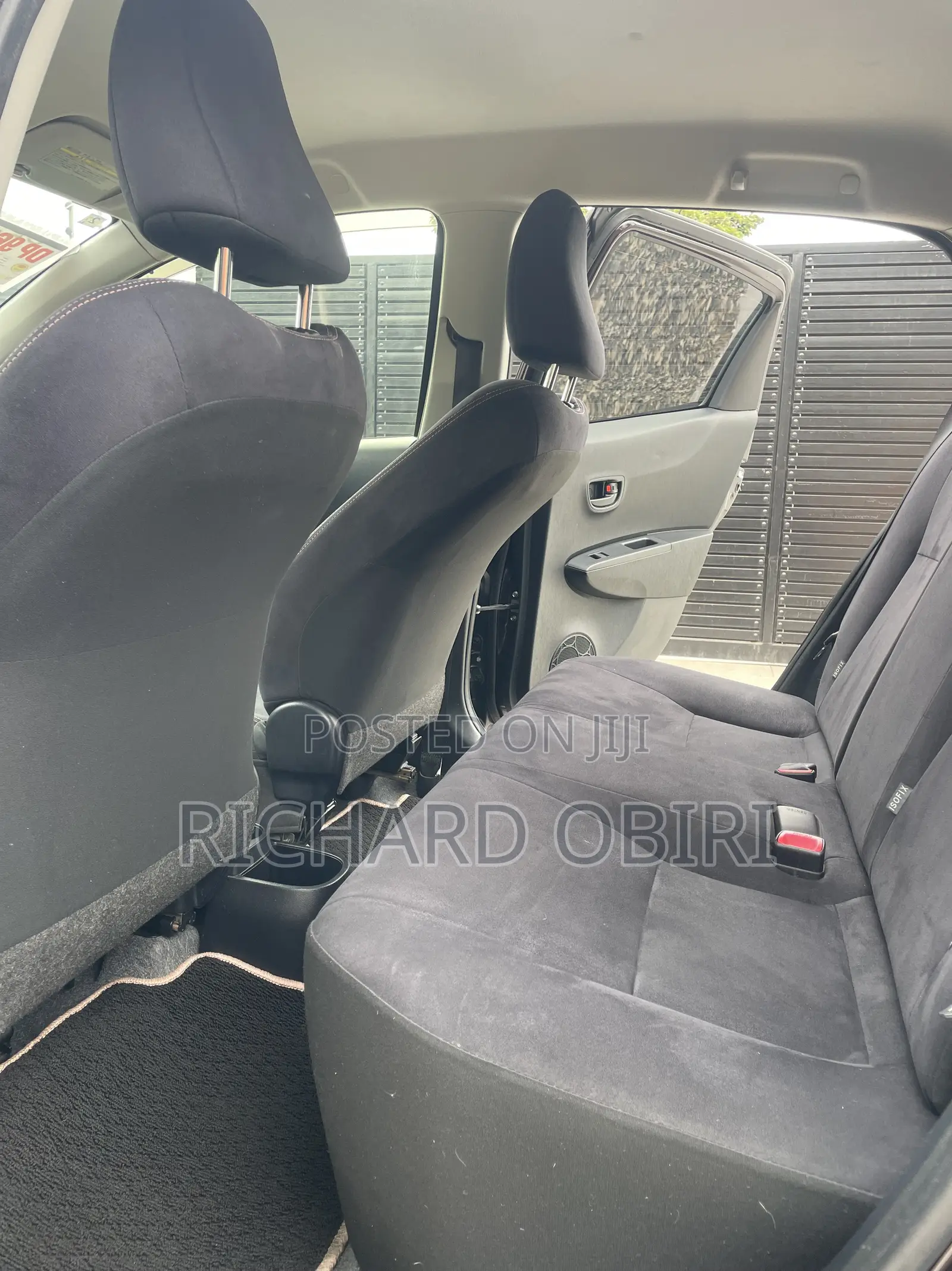Toyota Vitz 1.3 AWD 5dr 2014 Purple