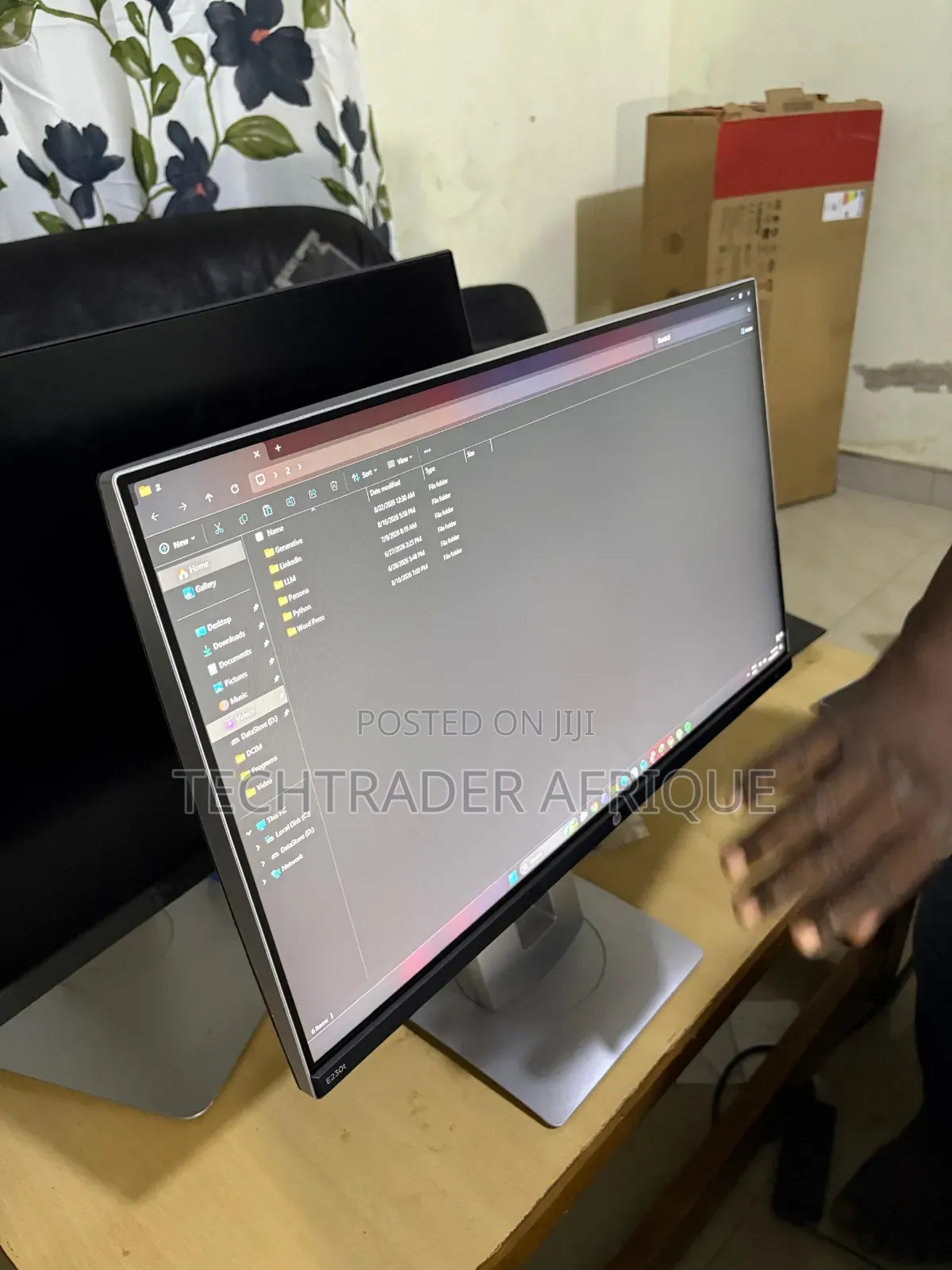 HP TouchScreen Monitor