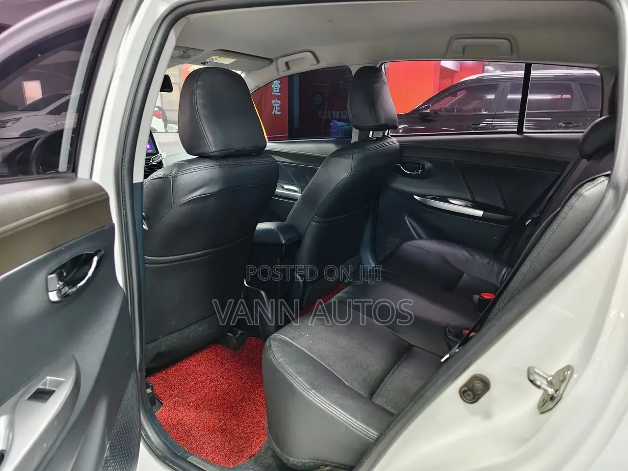 Toyota Yaris L Hatchback 5dr 2017 White