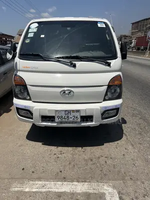 2017 Hyundai Porter 2 (H100) - Double Cab