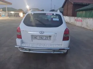 Hyundai Tucson 2008 White