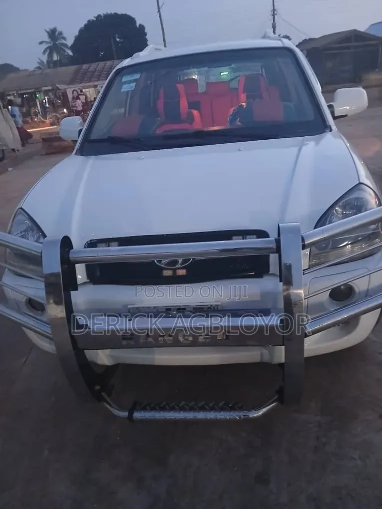 Hyundai Tucson 2008 White