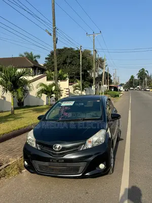 Toyota Vitz 2014 Black